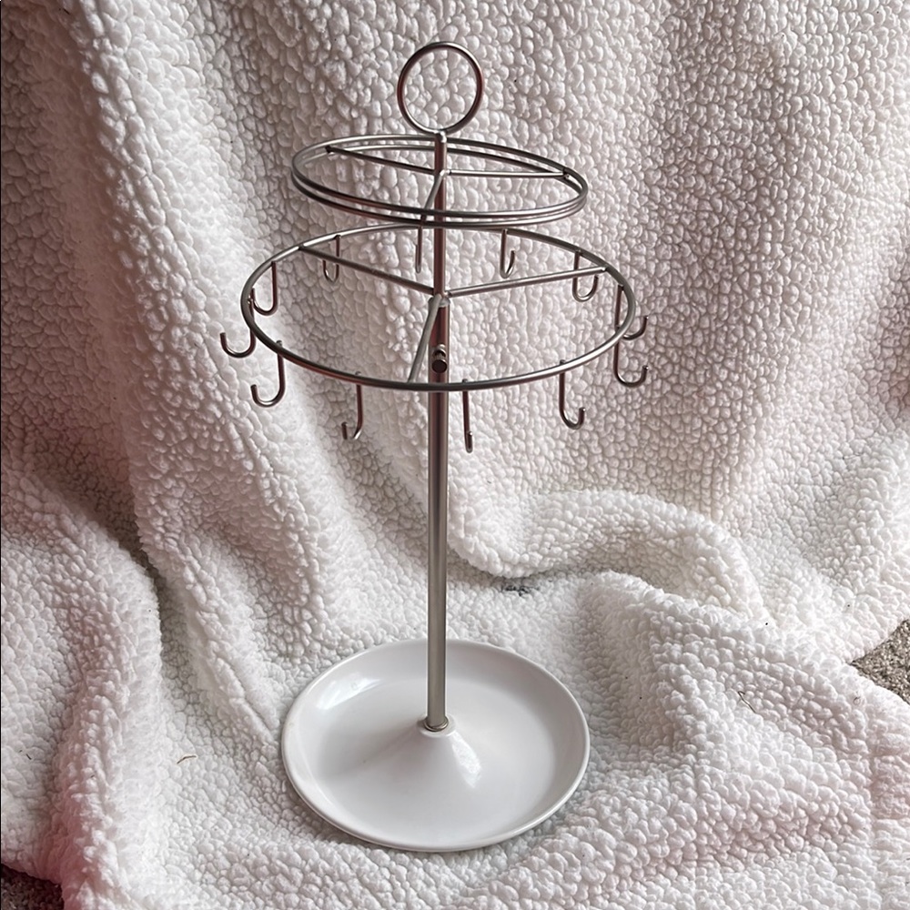 Elegant Silver Jewelry Stand